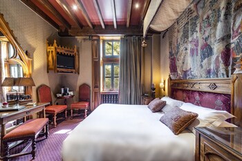 room-image