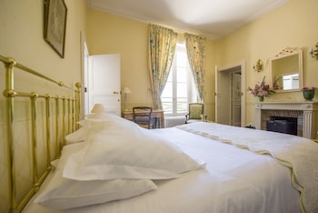 room-image