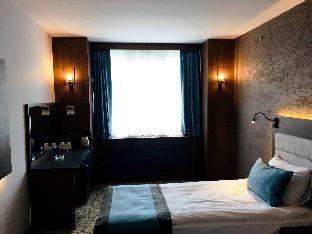 room-image