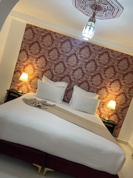 room-image