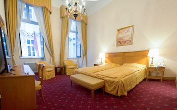 room-image
