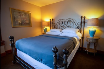 room-image