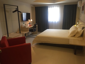 room-image
