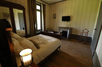 room-image