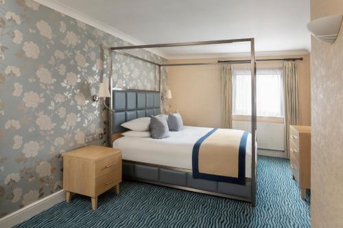 room-image