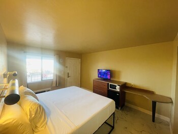 room-image