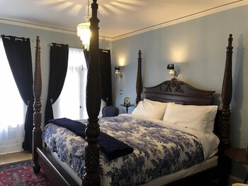 room-image