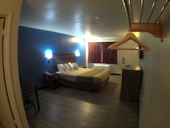 room-image