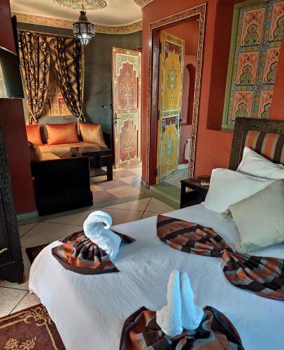 room-image