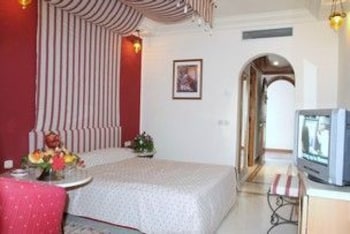 room-image