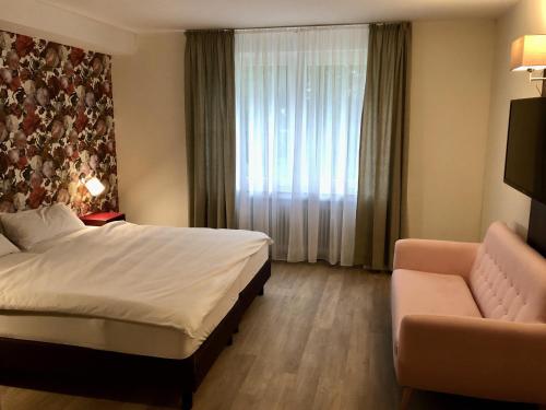 room-image