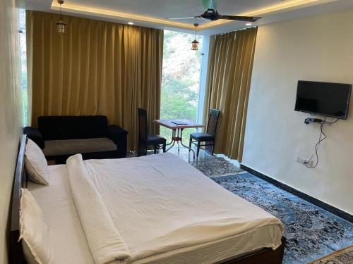 room-image