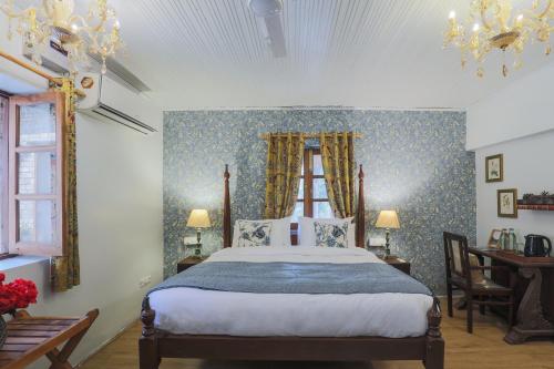 room-image
