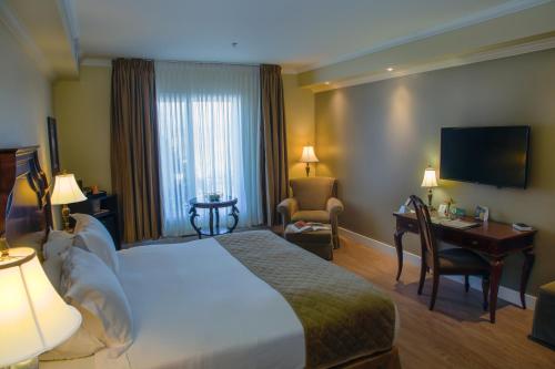 room-image