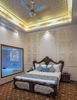 room-image
