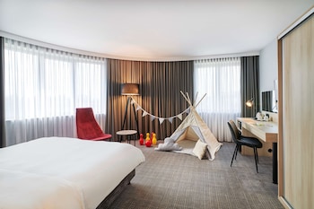 room-image