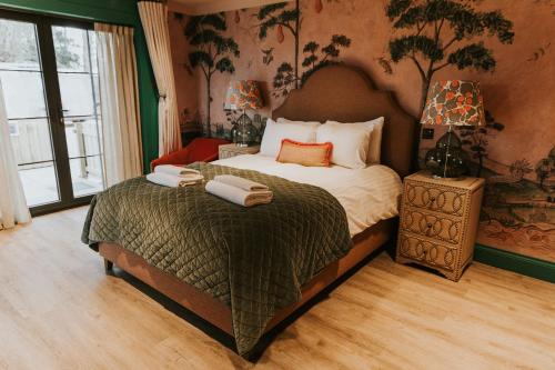 room-image