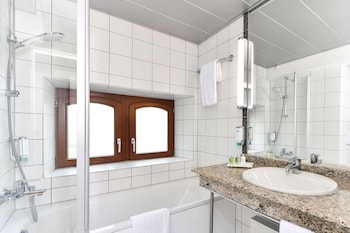 room-image