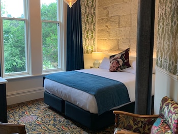 room-image