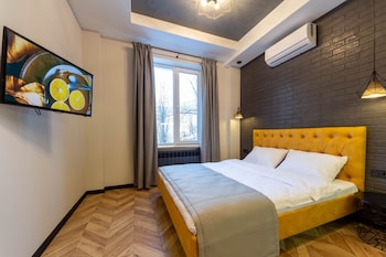 room-image
