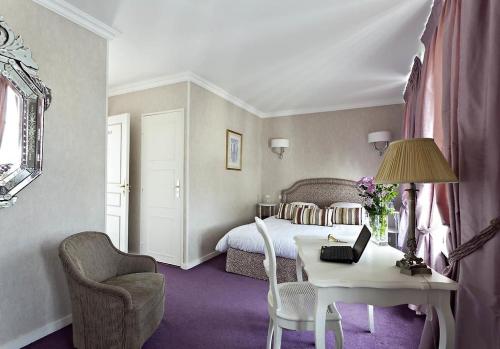 room-image