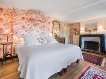 room-image