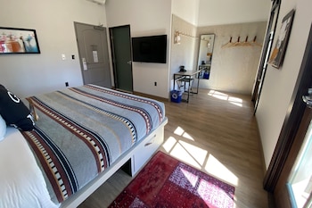 room-image