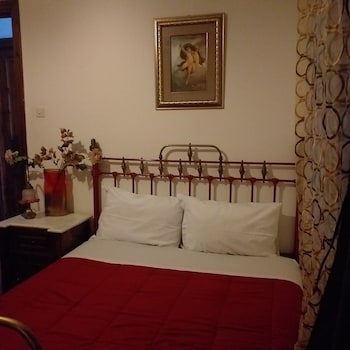 room-image