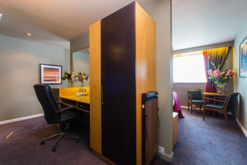 room-image