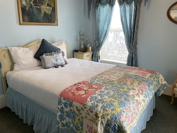 room-image