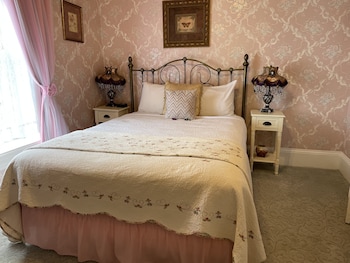room-image