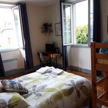 room-image