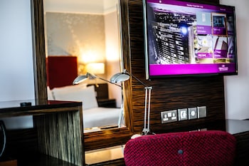 room-image