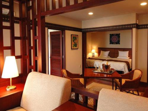 room-image