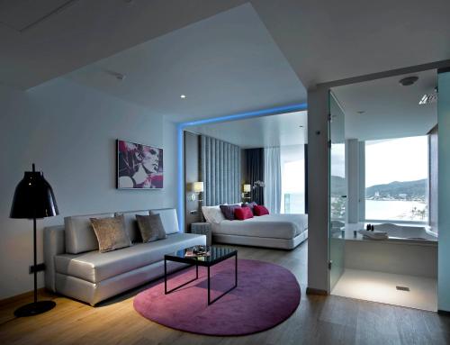 room-image