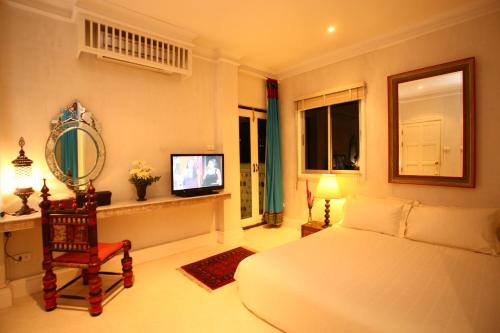 room-image