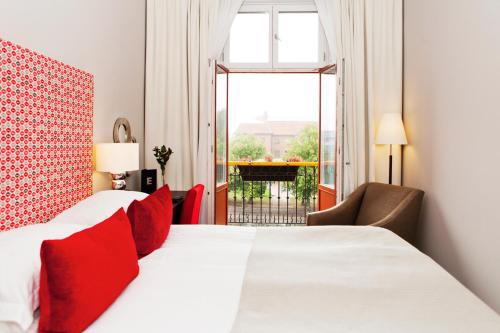 room-image