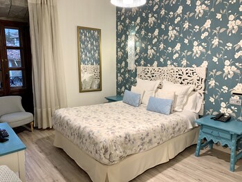 room-image