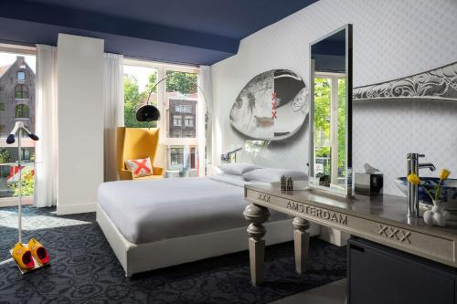 room-image
