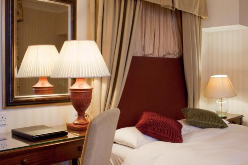 room-image