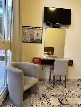 room-image