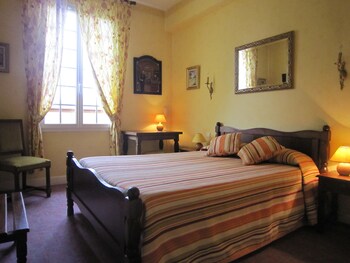 room-image