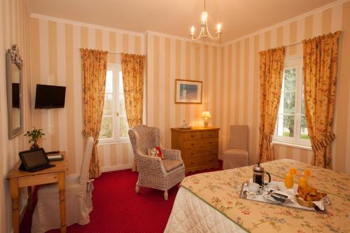 room-image