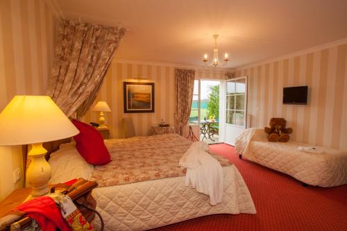 room-image