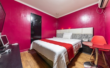 room-image