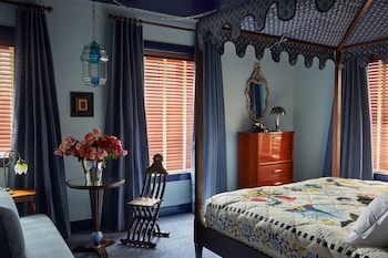 room-image