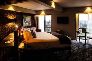 room-image
