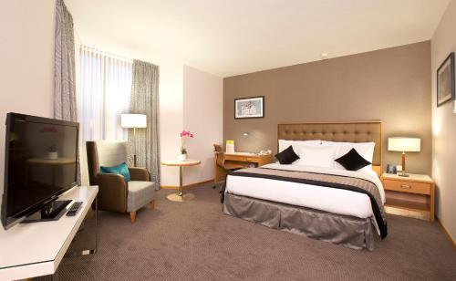 room-image