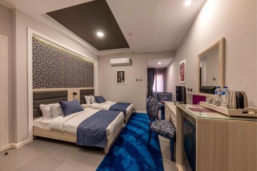 room-image