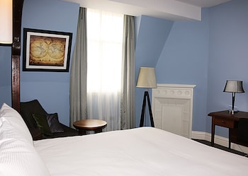 room-image